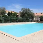 Maisonnette Avec Climatisation Et Terrasse à 900m De La - Fr-1-619-142 Fleury (Aude)