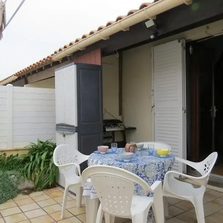 بيت للعطل Maisonnette Avec Climatisation Et Terrasse A 900m De La - Fr-1-619-142 *