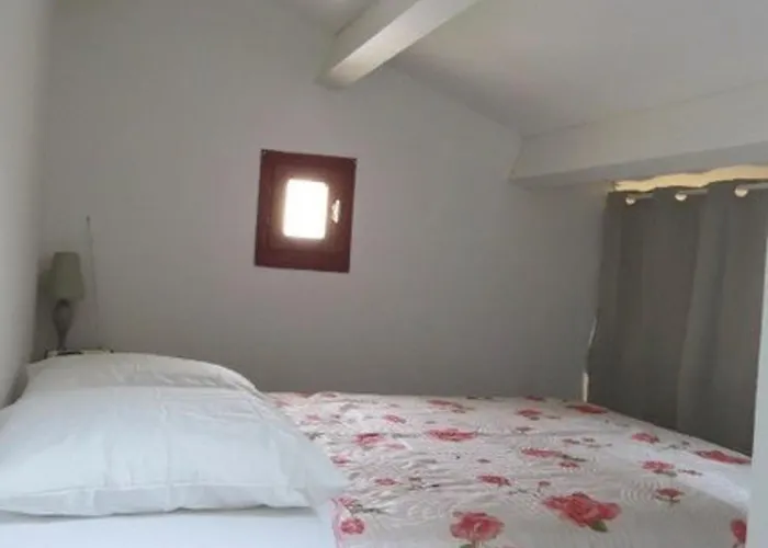 Maisonnette Avec Climatisation Et Terrasse A 900m De La - Fr-1-619-142 * פלורי