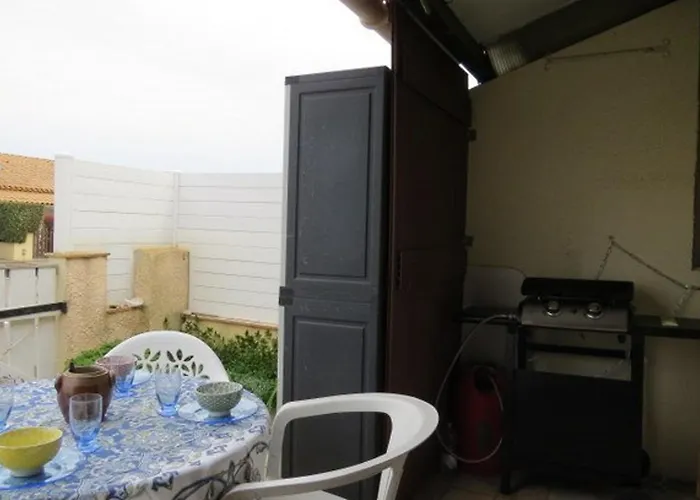 Maisonnette Avec Climatisation Et Terrasse A 900m De La - Fr-1-619-142 *