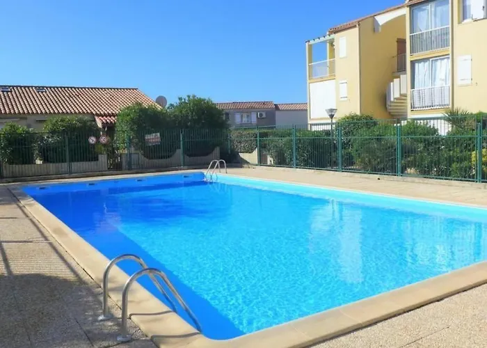 Maisonnette Avec Climatisation Et Terrasse A 900m De La - Fr-1-619-142