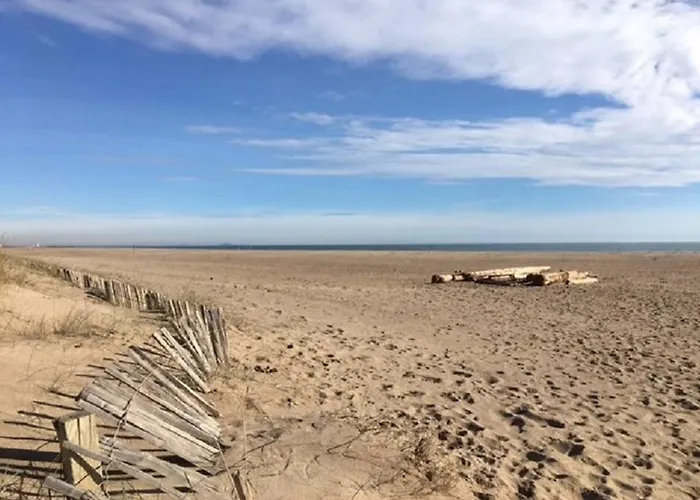 Maisonnette Avec Climatisation Et Terrasse A 900m De La - Fr-1-619-142